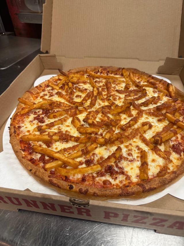Linguica & Fries Pizza.
