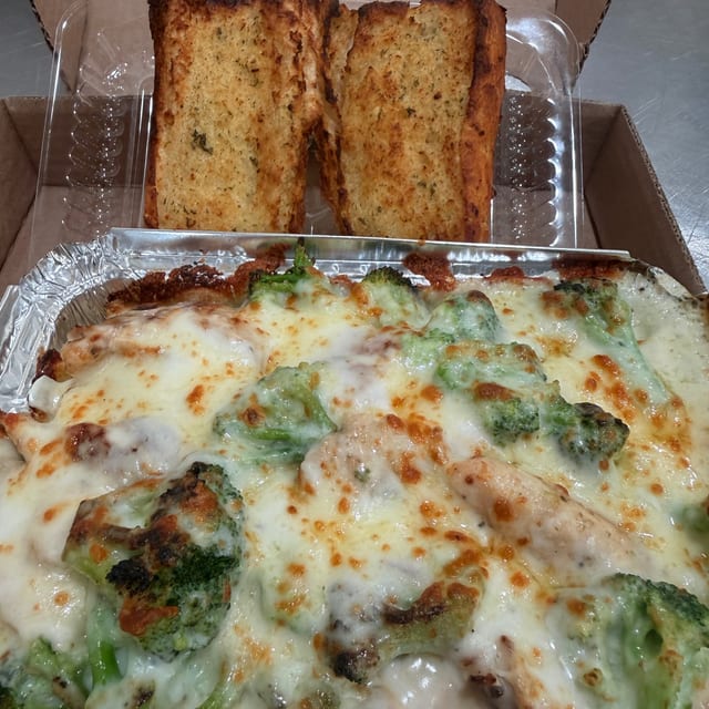 Chicken & Broccoli Alfredo Pasta.