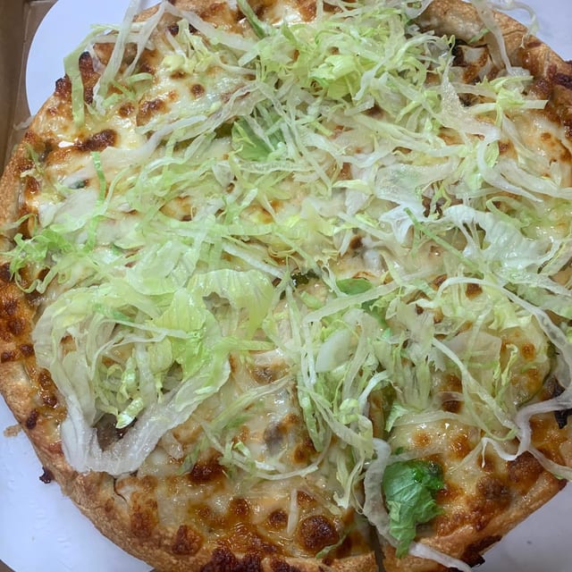 Mac Daddy Pizza.