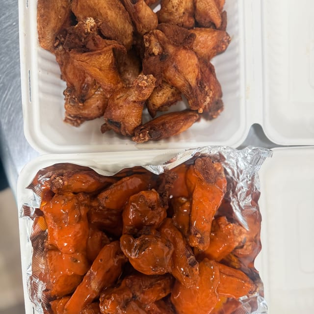 Fresh Chicken Wings.