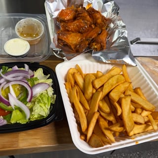 Buffalo Chicken Wings Dinner